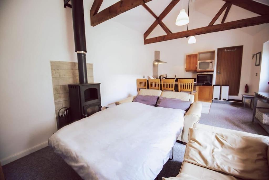 Cosy Cottage On Banks Of River Wye Foy Экстерьер фото